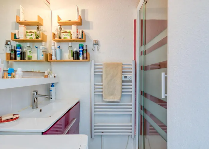 Sur Le Port אגדה